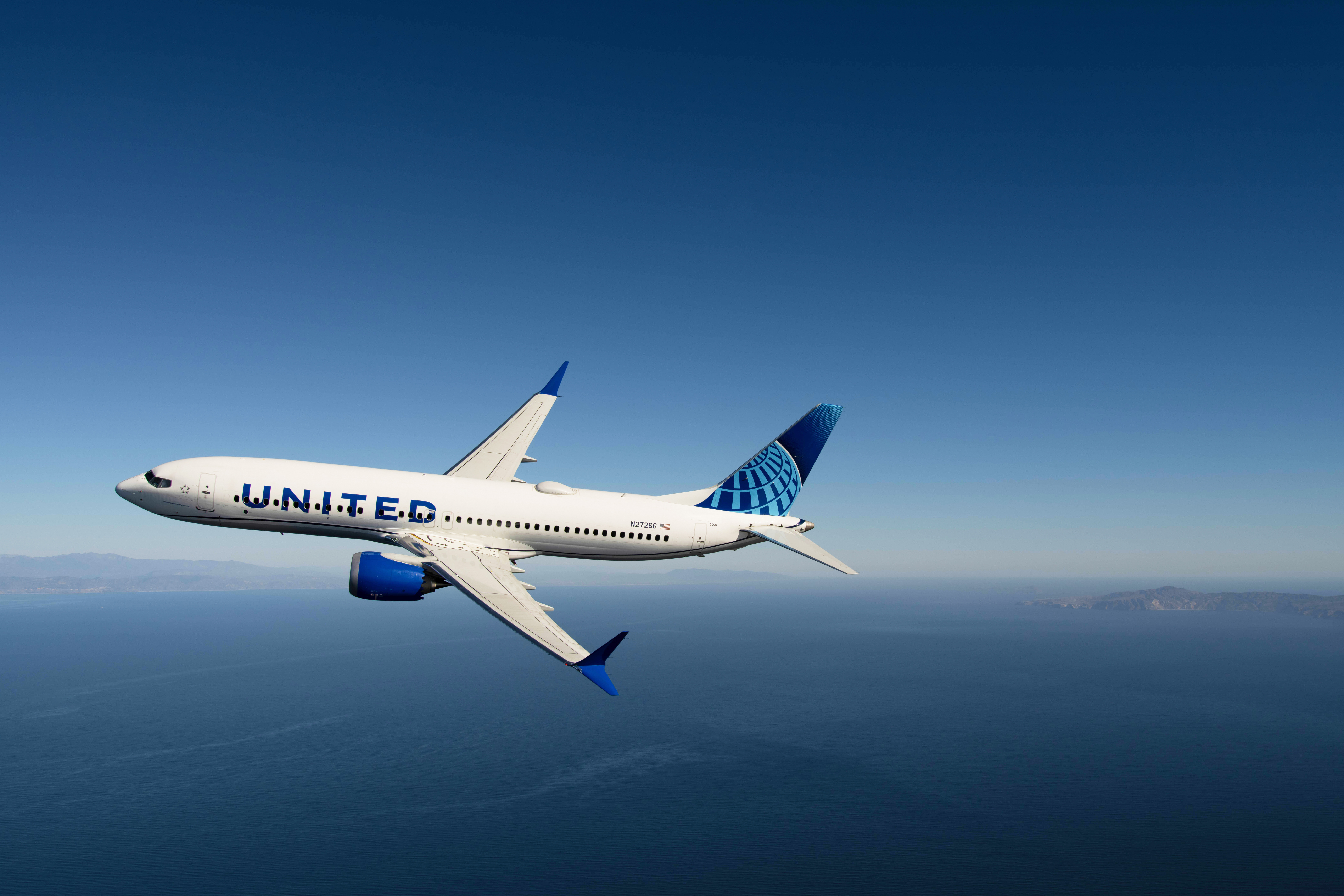 Fly with United Airlines