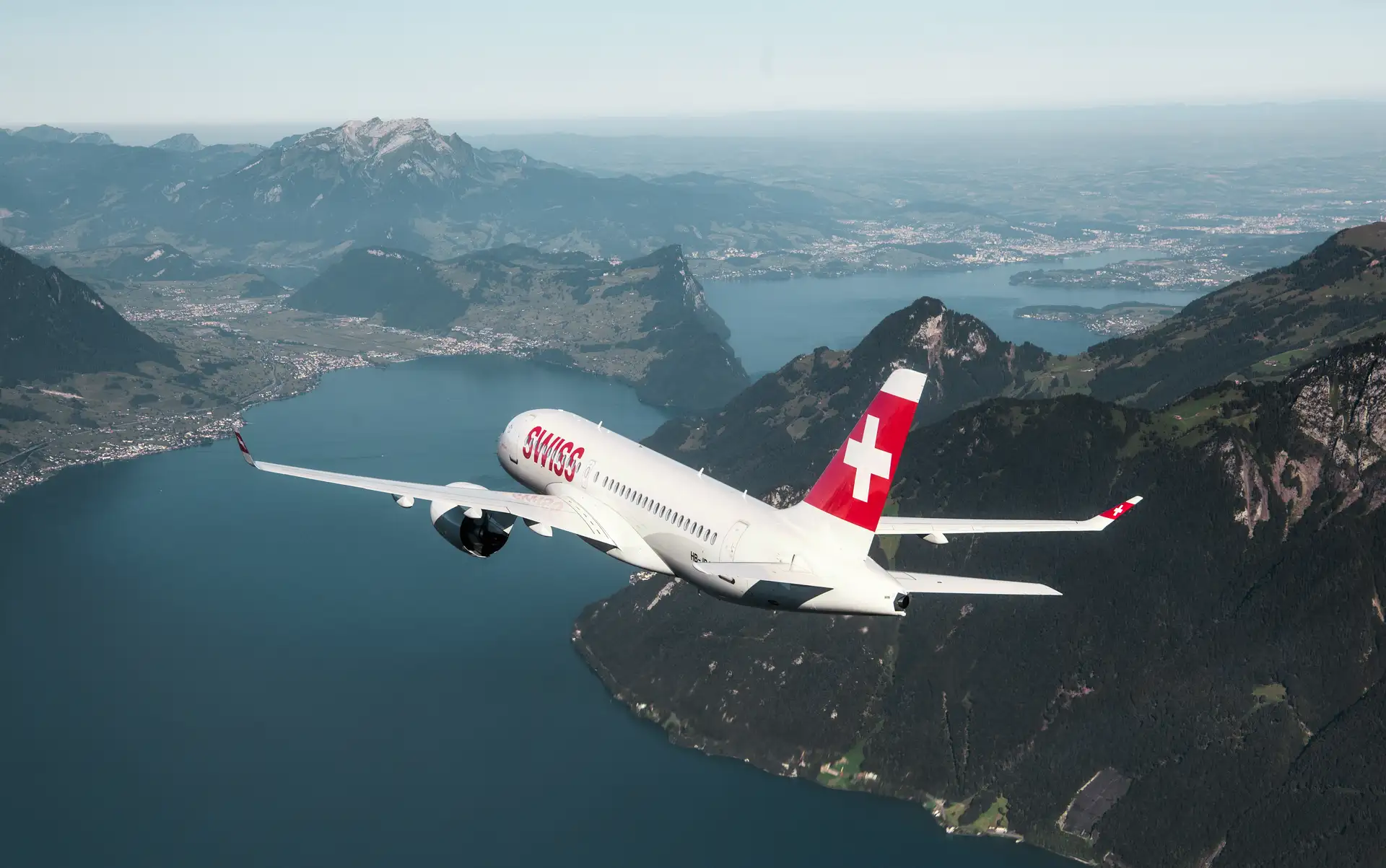 Fly with SWISS